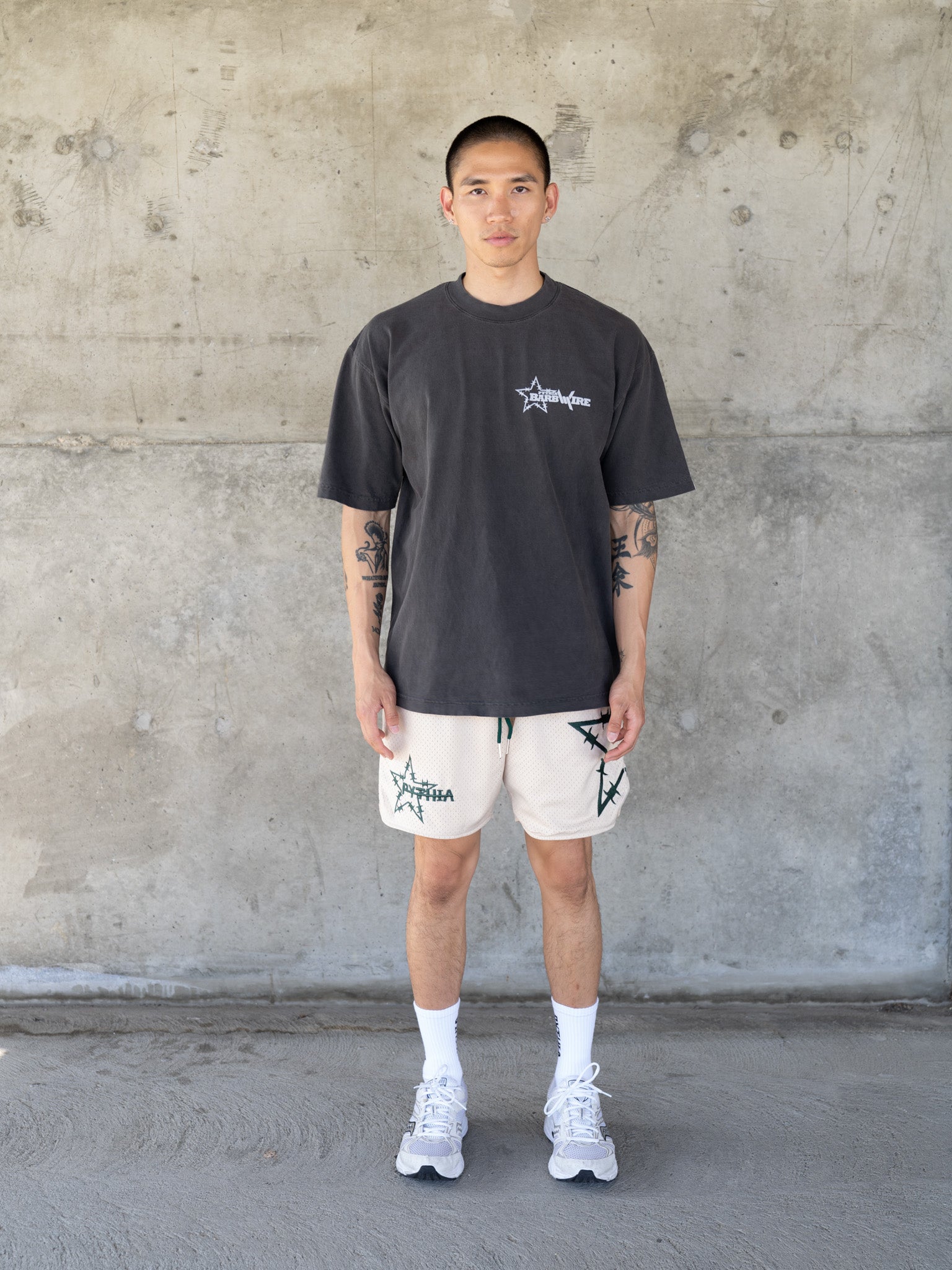 BARBWIRE STAR MESH SHORTS - SAND