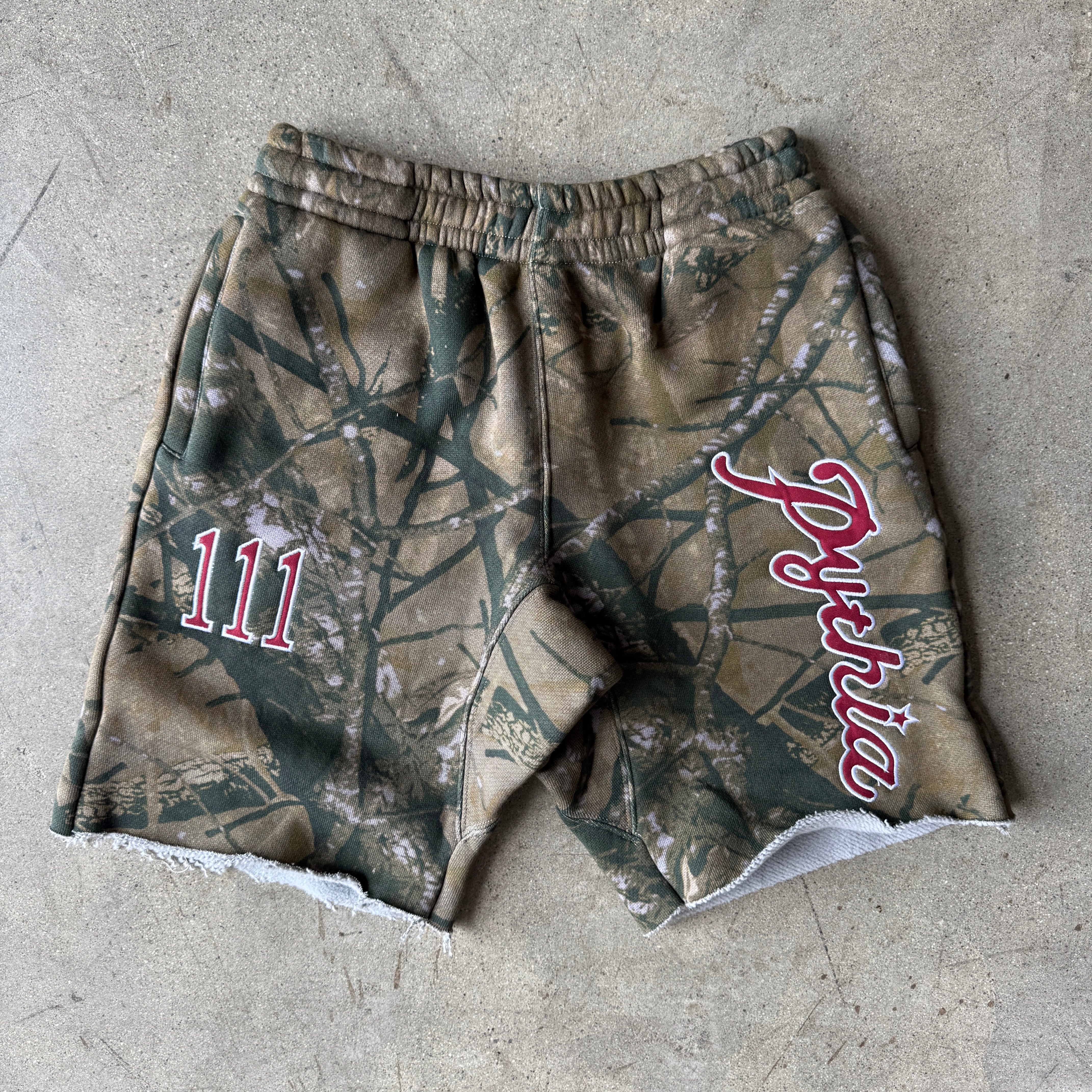 CAMO 111 SHORTS - RED – PYTHIA