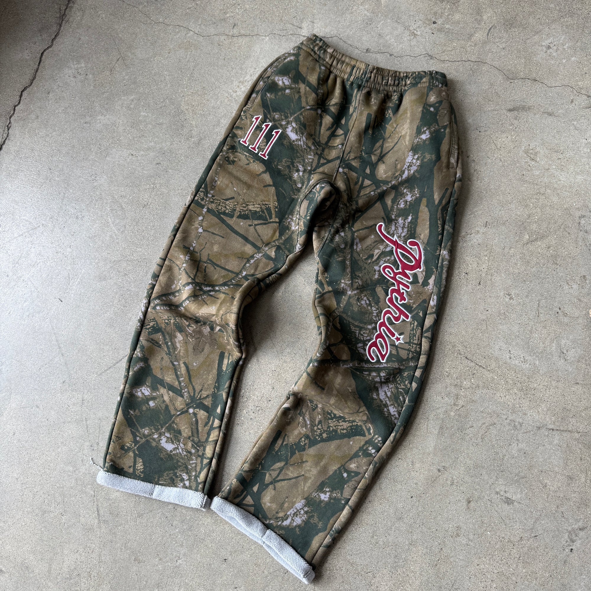 CAMO 111 SWEATS - RED