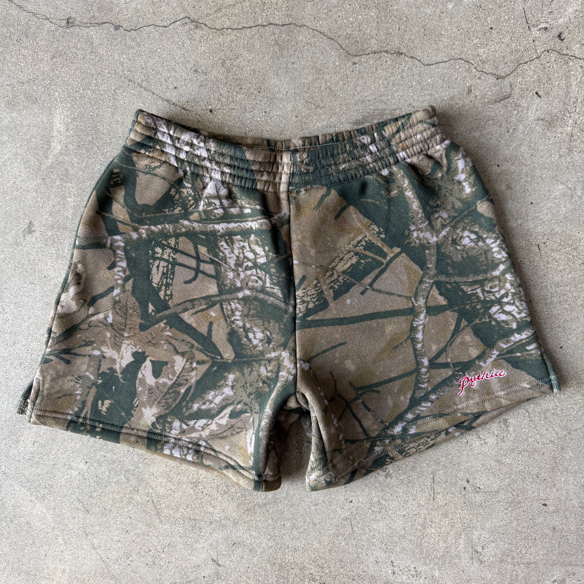 WOMEN'S CAMO SHORTS