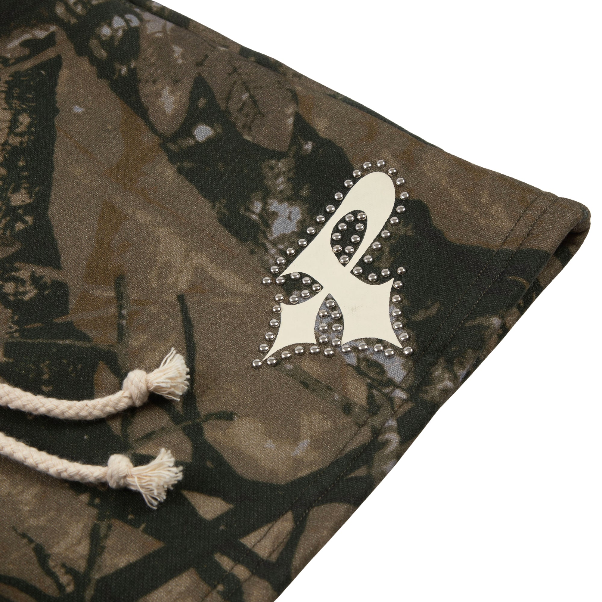 STUDDED SWEAT SHORT - CAMO