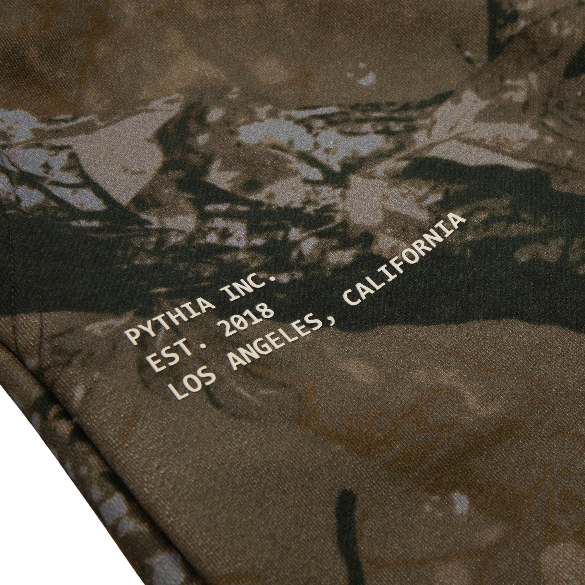 STUDDED SWEAT SHORT - CAMO