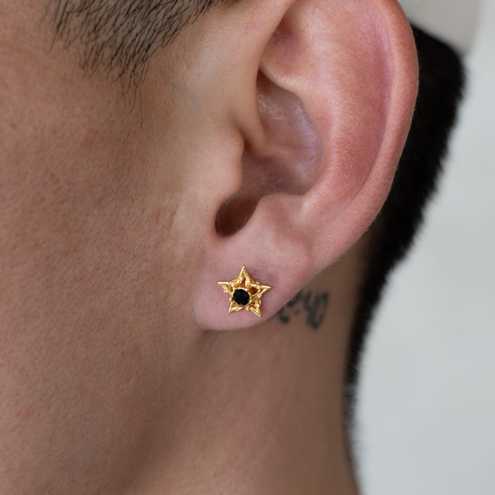 GOLD BARBWIRE STAR EARRINGS - JET BLACK