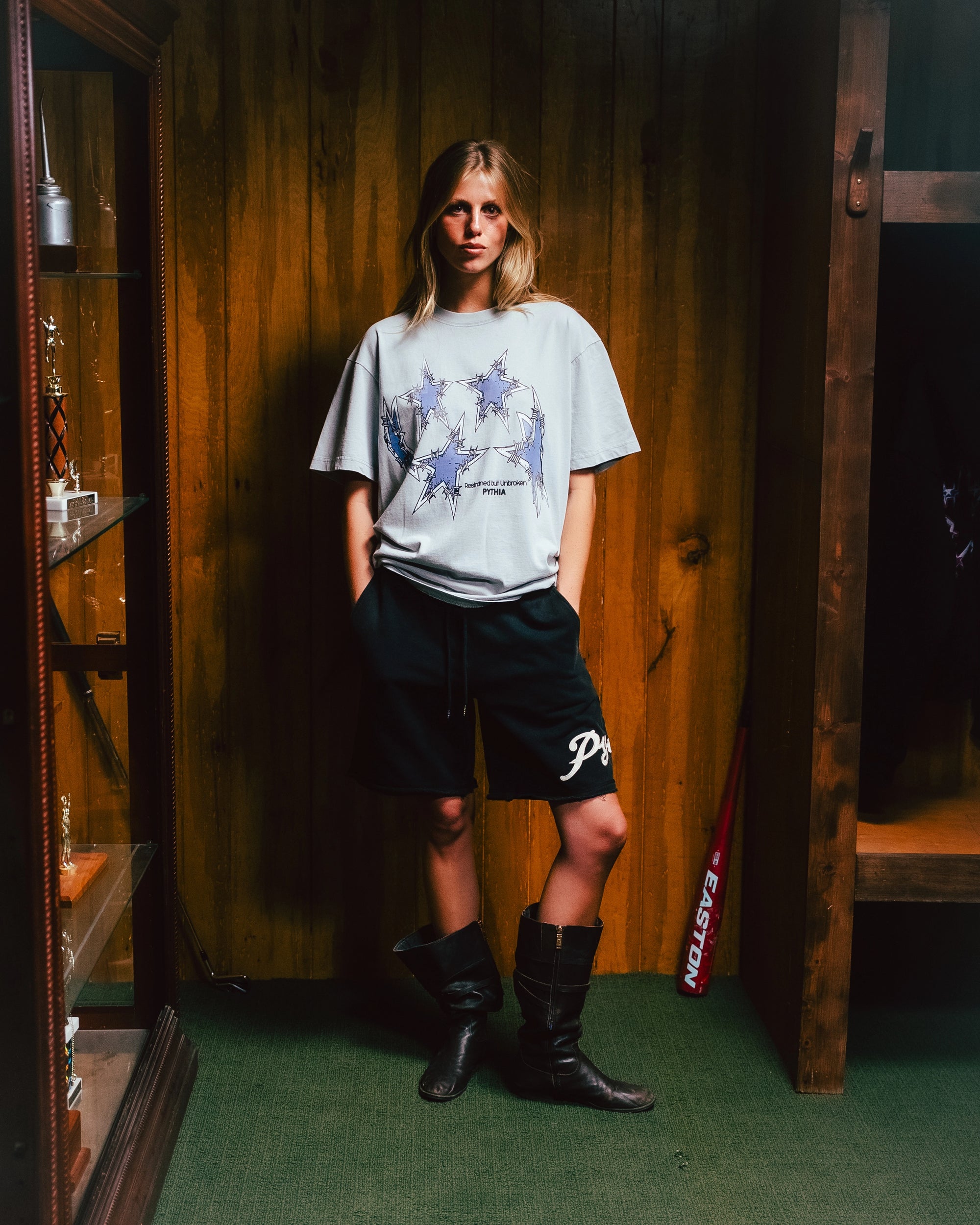 AGED SCRIPT SHORTS - BLACK