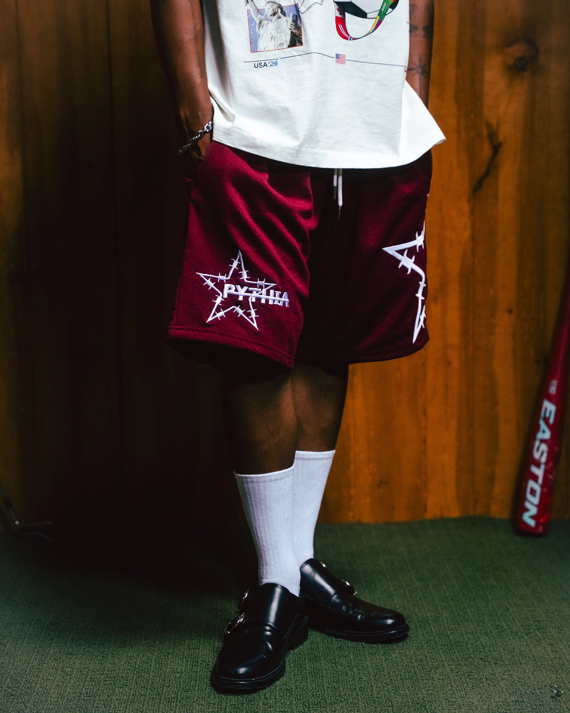 BARBED STAR MESH SHORTS - MAROON