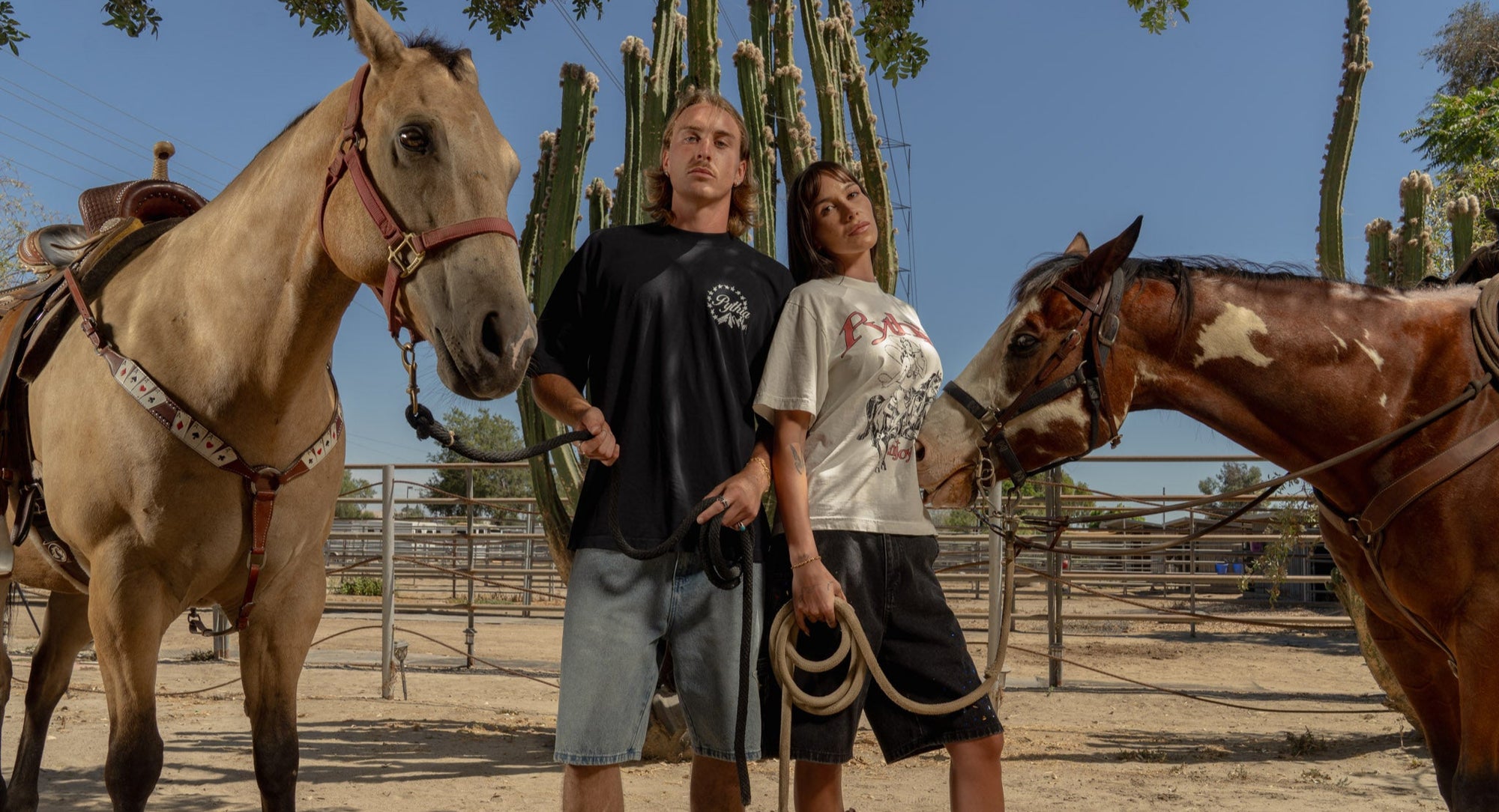 PEAKS AND VALLEYS TEE - WASHED BLACK