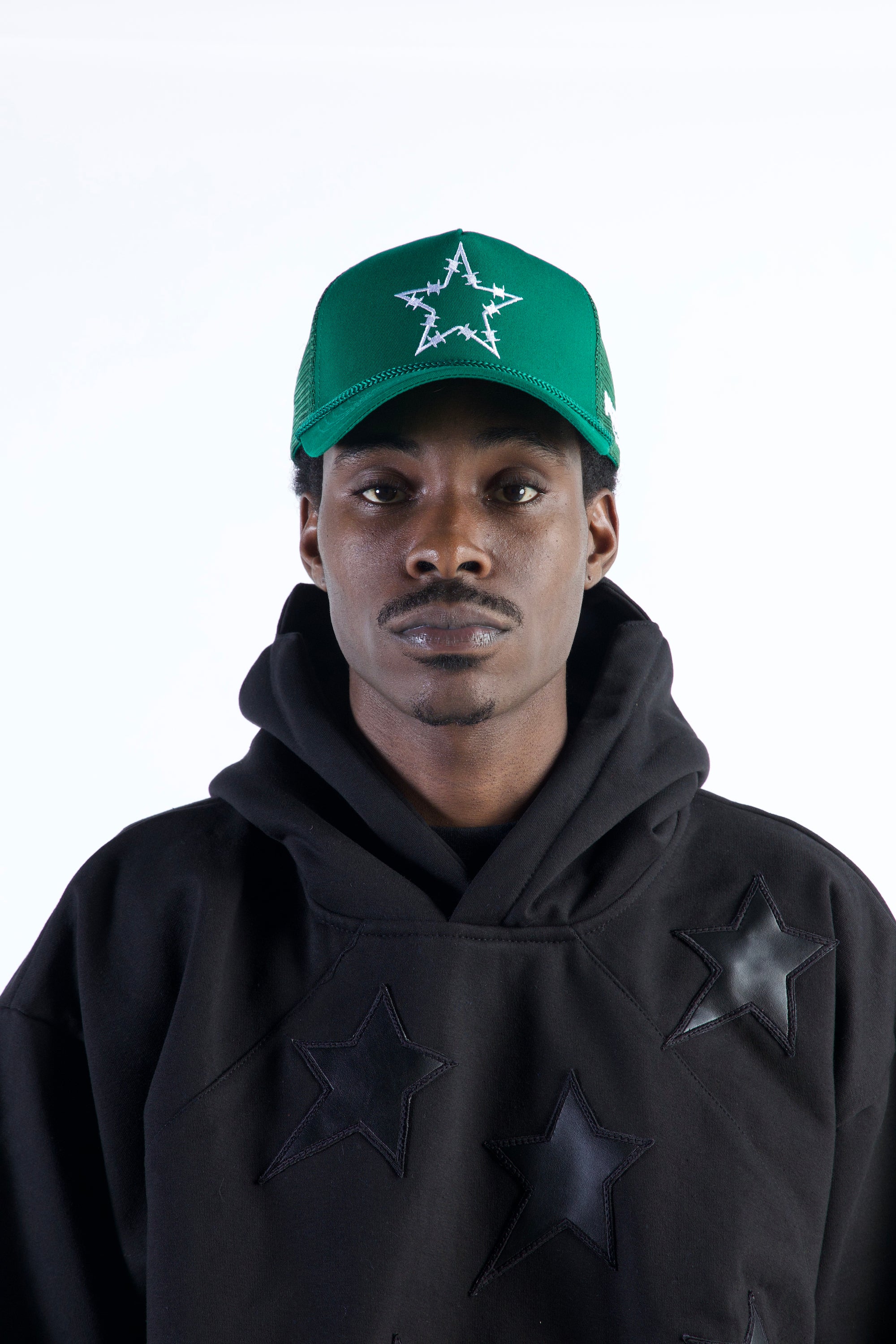 BARBWIRE STAR TRUCKER - GREEN – PYTHIA