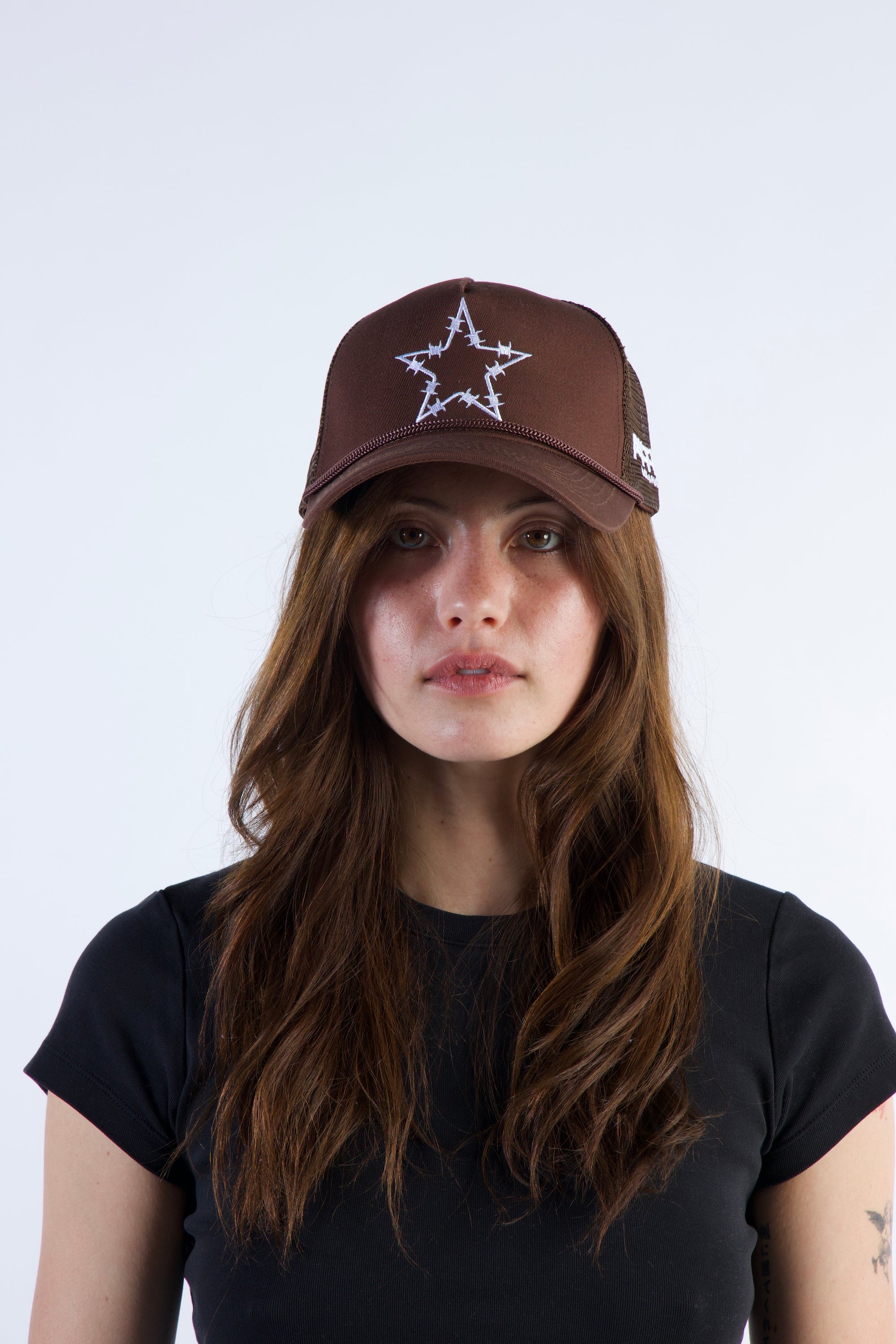 BARBWIRE STAR TRUCKER - BROWN